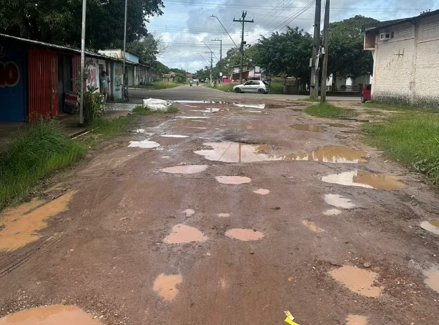 Moradores Arregaçam as Mangas e Transformam Rua Abandonada em Mosqueiro: Veja o Investimento!