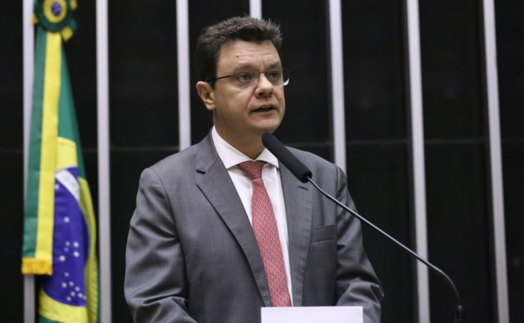 Aumento Bombástico! Câmara Aprova Salários Turbinados para Servidores do TCU – Veja os Detalhes!